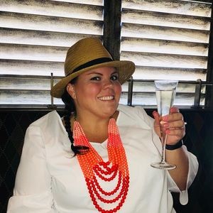 Meet your Posher, Alicia